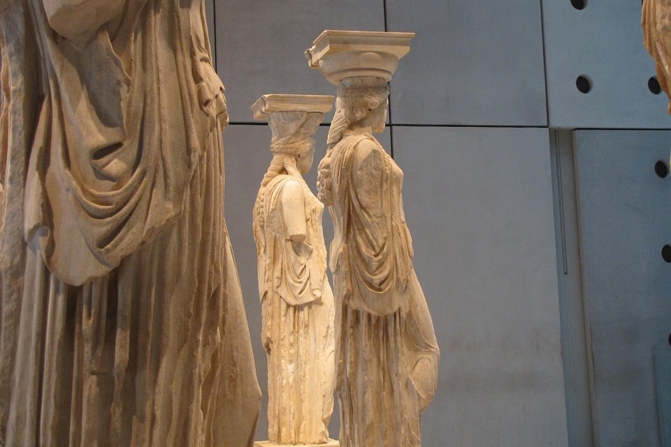 Acropolis Museum vs the National Archaeological Museum in Athens