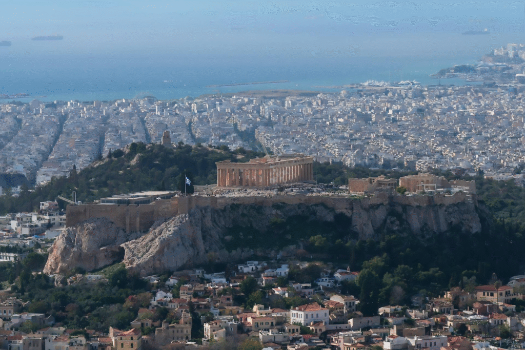 Entrance of the Acropolis in Athens - Acropolis: south entrance or main entrance -= Acrópolis: ¿entrada sur o entrada principal - Eingang zur Akropolis: Südeingang oder Haupteingang? - Ακρόπολη: νότια είσοδος ή κύρια είσοδος; - Entrée de l'Acropole: entrée sud ou entrée principale?